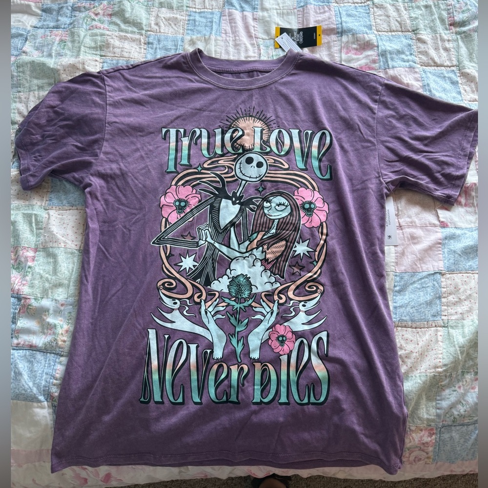 Purple Graphic T-Shirt - Nightmare Before Christmas - Jack & Sally - Size Medium